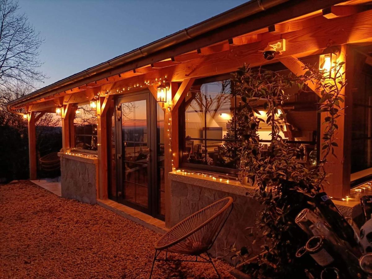 La Maison Bleue Juillac  Luaran gambar
