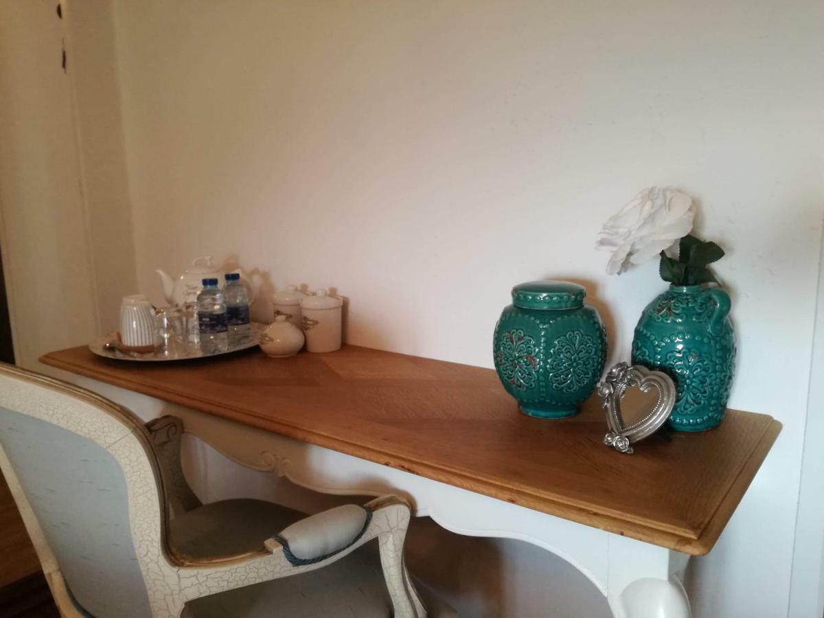 La Maison Bleue Juillac  Luaran gambar
